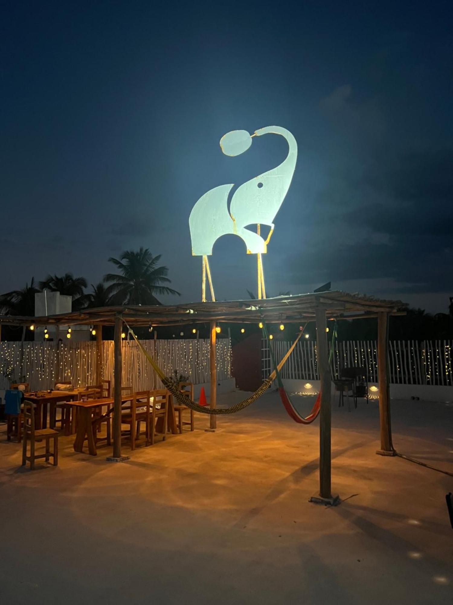 Casa Gajah Hotel Cuyo Exteriör bild